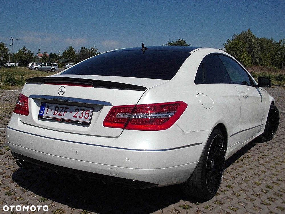Mercedes-Benz Klasa E 200 CGI BlueEFFICIENCY Automatik Avantgarde - 5
