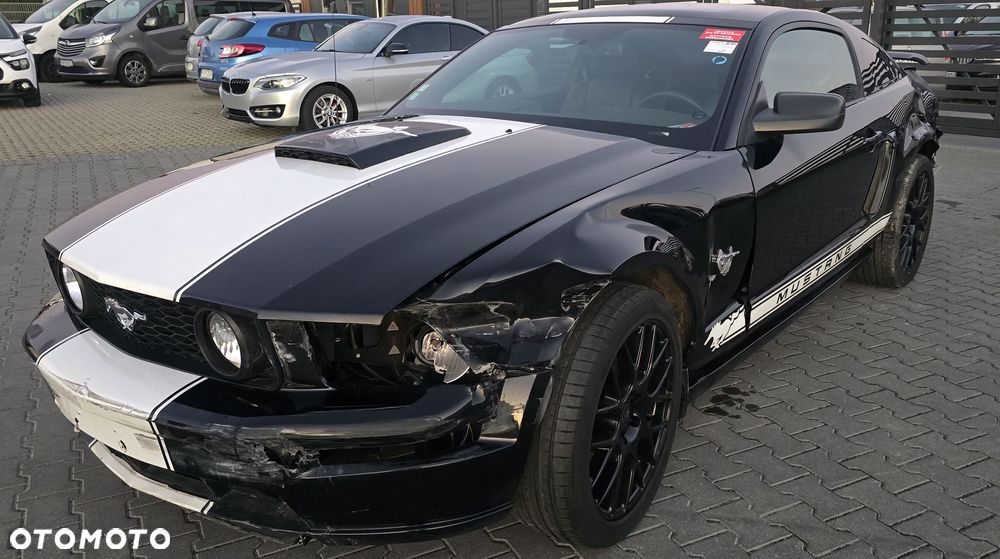 Ford Mustang 4.6 V8 GT Premium - 3