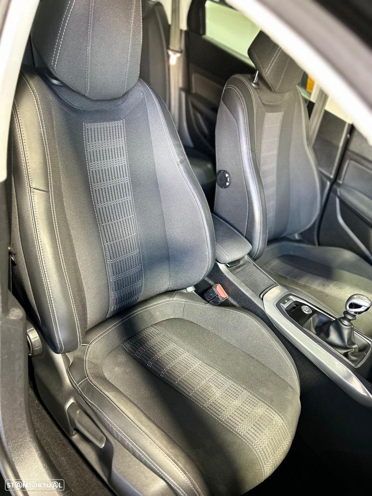 Peugeot 308 SW PureTech 130 GPF Stop & Start Allure - 11