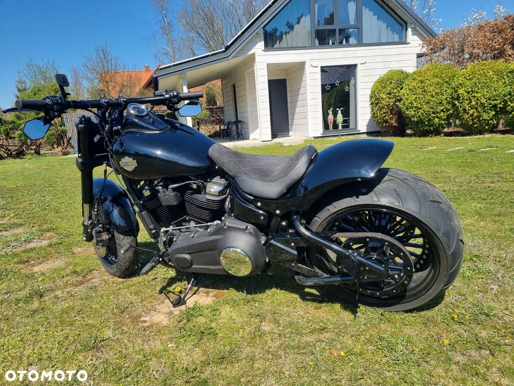 Harley-Davidson Dyna Fat Bob - 7