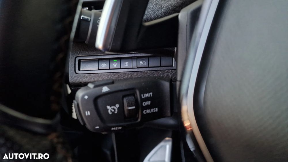 Peugeot 3008 PHEV 300 EAT8 4X4 GT - 23