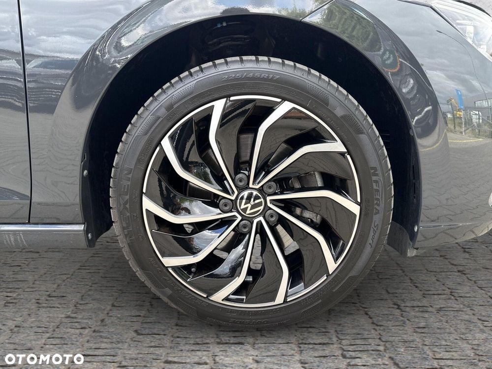 Volkswagen Golf - 27
