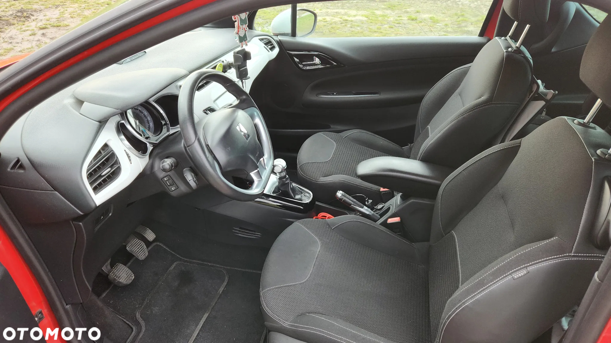 Citroën DS3 1.6 e-HDi SoChic - 6