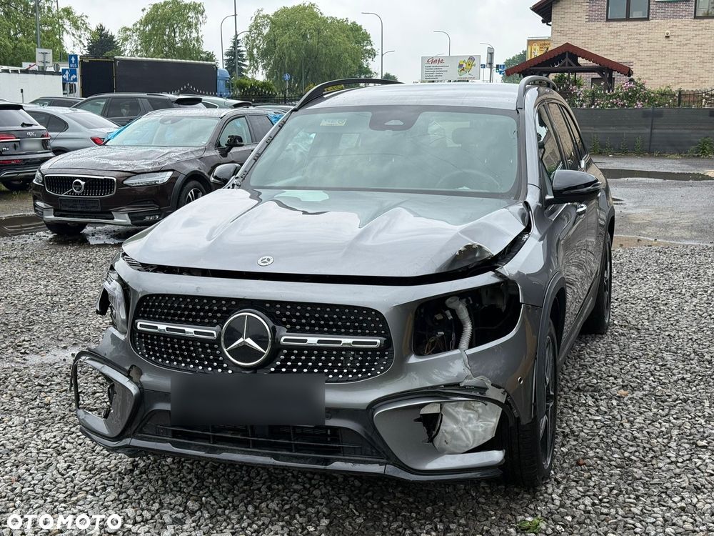 Mercedes-Benz GLB 200 AMG Line 7G-DCT - 4
