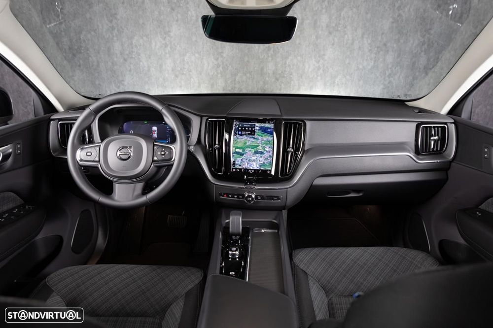 Volvo XC 60 2.0 T6 PHEV Core AWD - 44