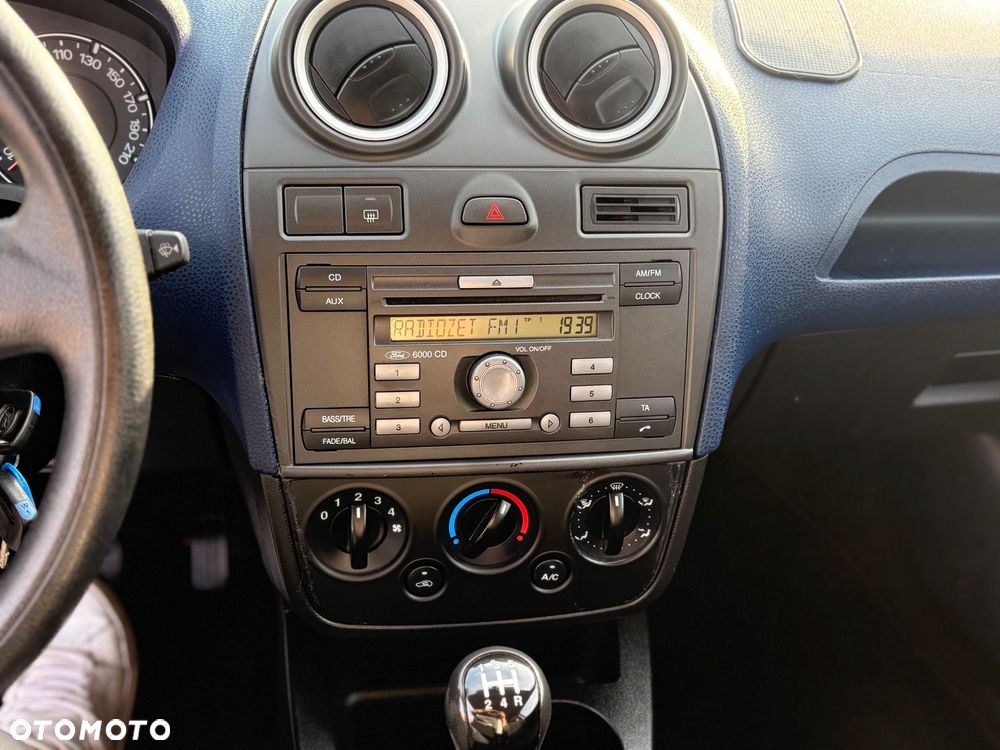 Ford Fiesta 1.3 - 10