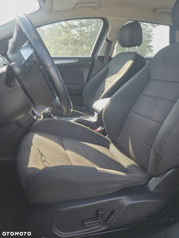 Ford Mondeo - 8