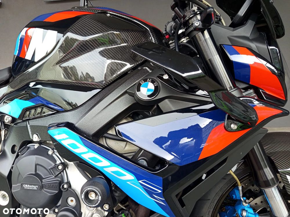 BMW S - 17