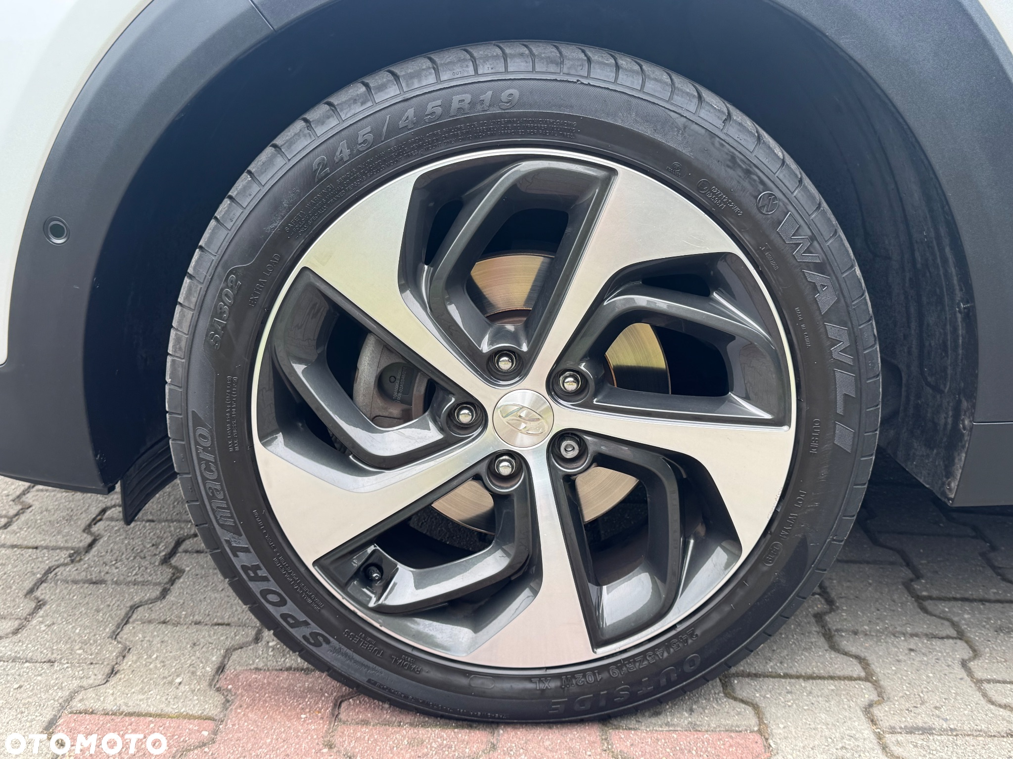 Hyundai Tucson 1.6 T-GDi Premium 4WD DCT - 13