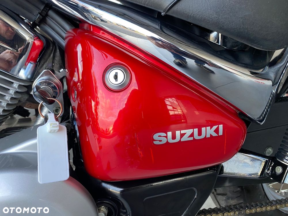 Suzuki Intruder - 29
