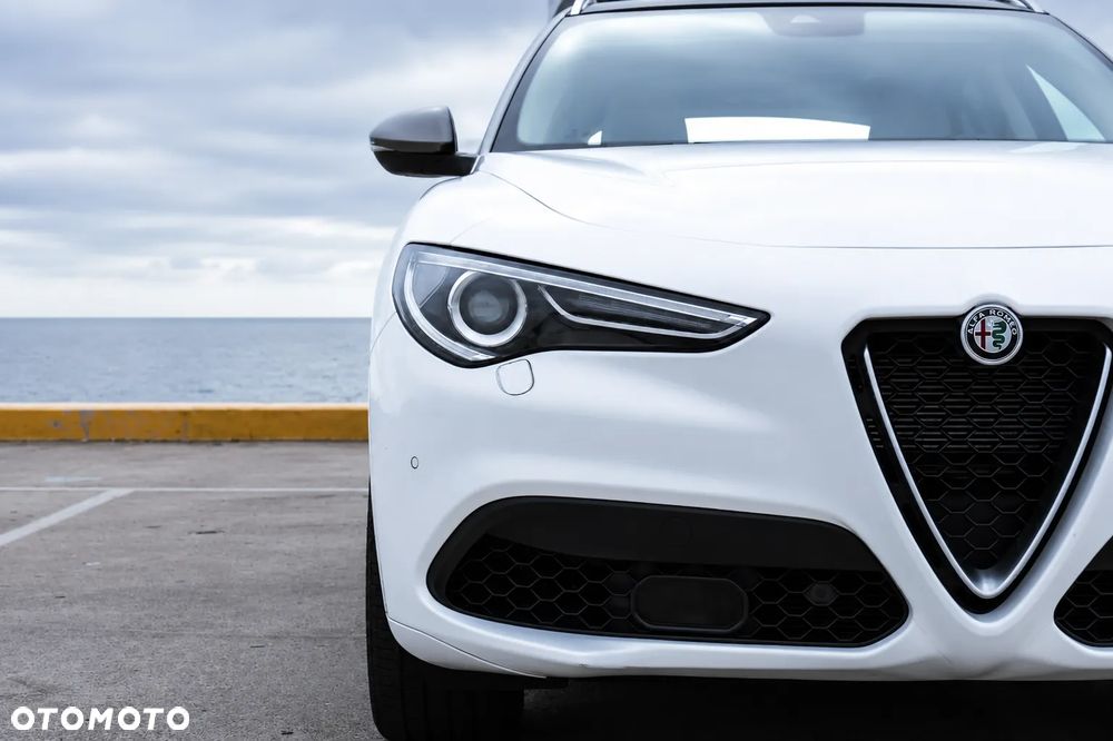 Alfa Romeo Stelvio 2.0 Turbo TI Q4 - 9