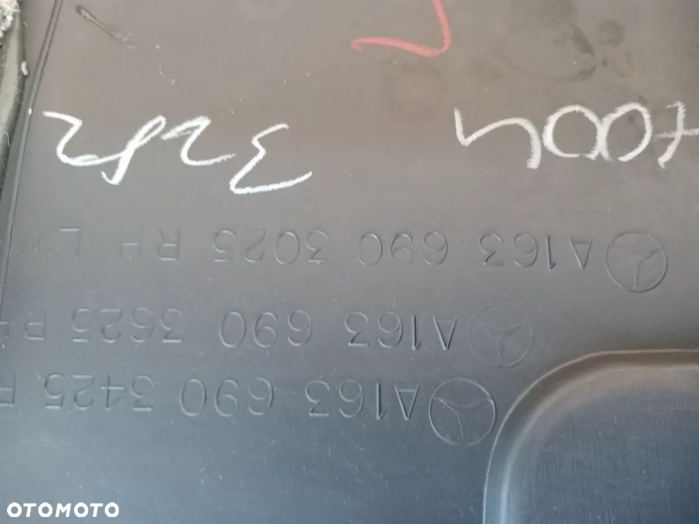 Tapicerka boczek bagażnika prawy tył Mercedes ML W163 - 6