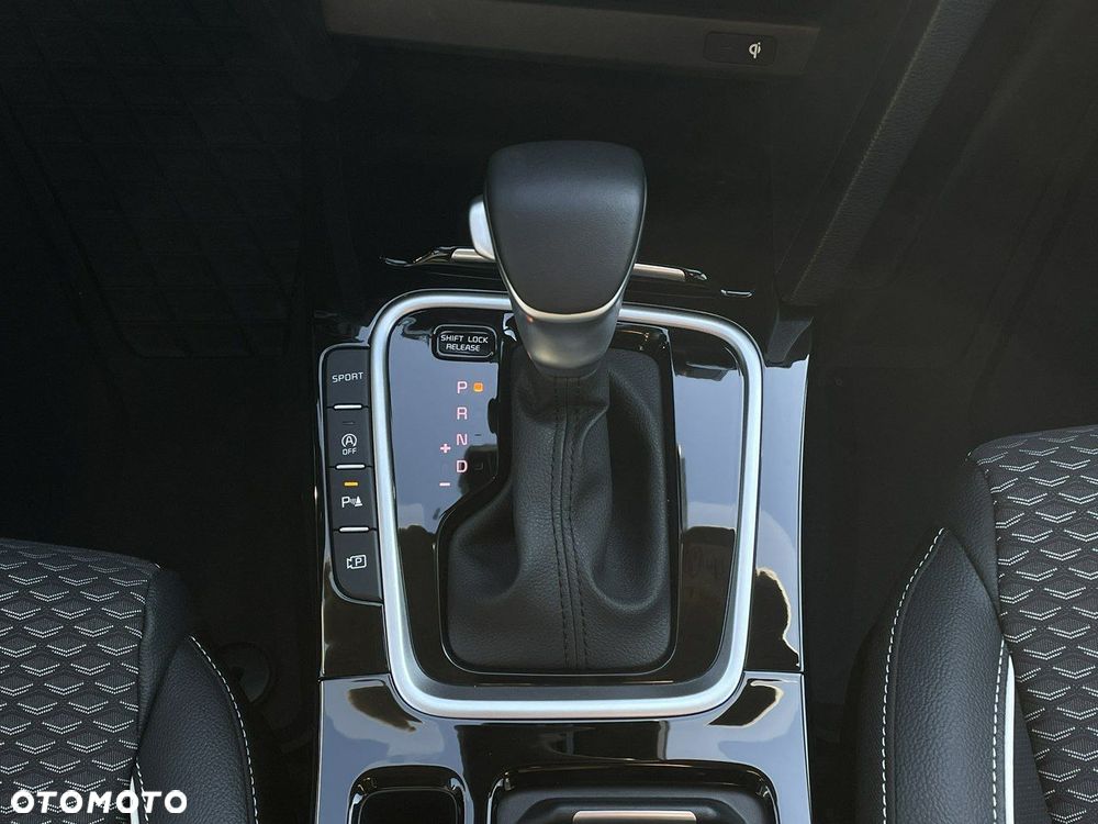 Kia XCeed 1.5 T-GDI Business Line DCT - 18