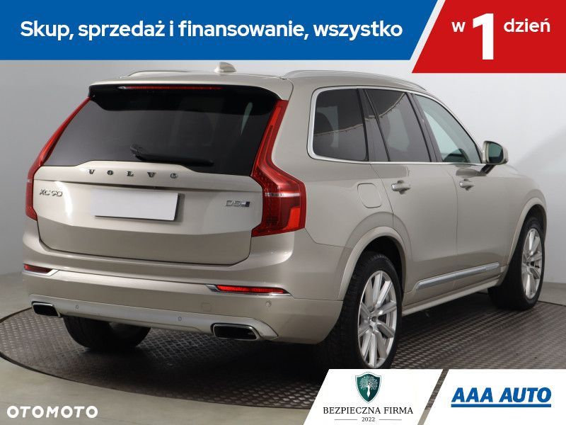 Volvo XC 90 - 6