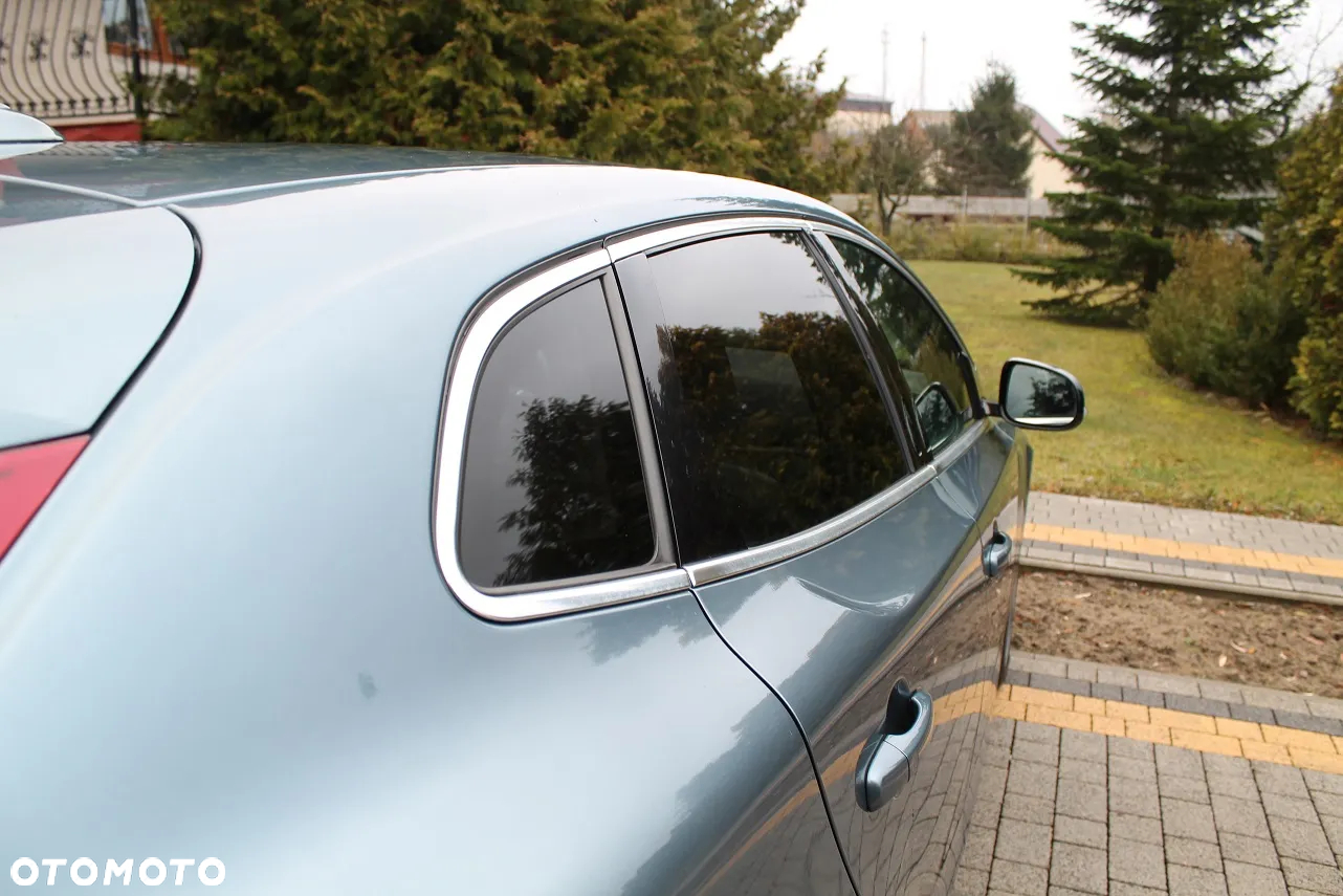 Volvo V40 D3 Momentum - 16