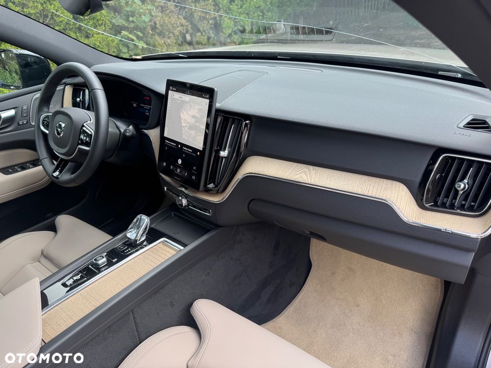 Volvo XC 60 B5 B AWD Plus Black Edition - 7