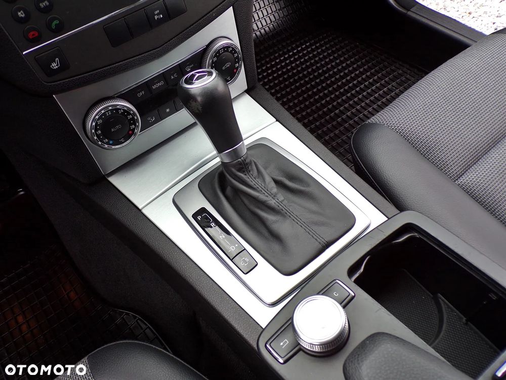 Mercedes-Benz Klasa C 180 Kompressor Automatik BlueEFFICIENCY Avantgarde - 21