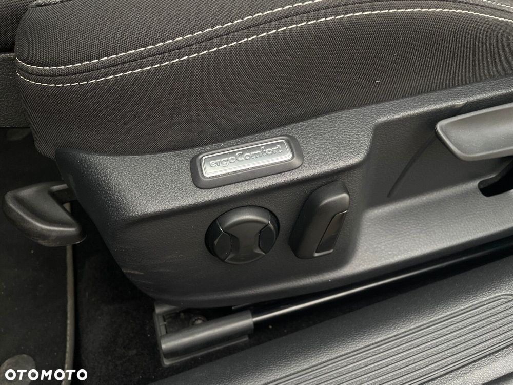 Volkswagen Passat Variant 1.5 TSI EVO Business DSG - 13