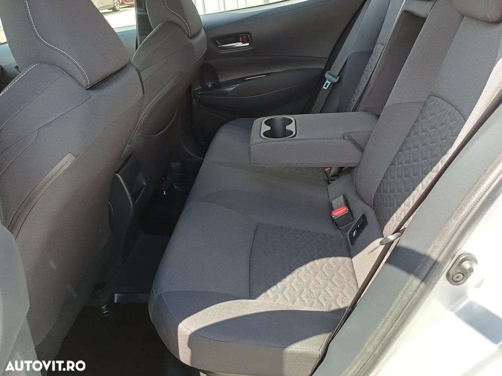 Toyota Corolla 1.8 HSD Dynamic - 9