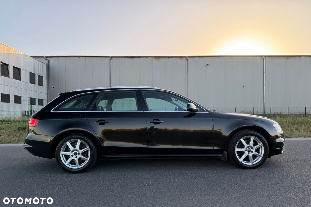 Audi A4 Avant 2.0 TDI DPF clean diesel multitronic S line Sportpaket - 12