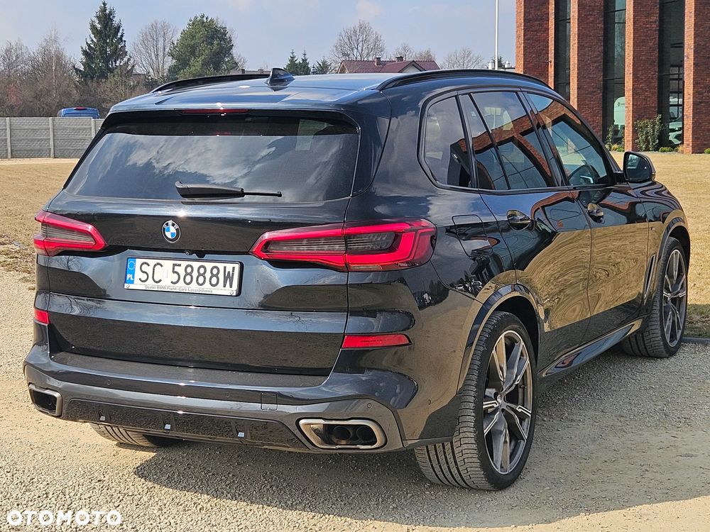 BMW X5 M50i - 11