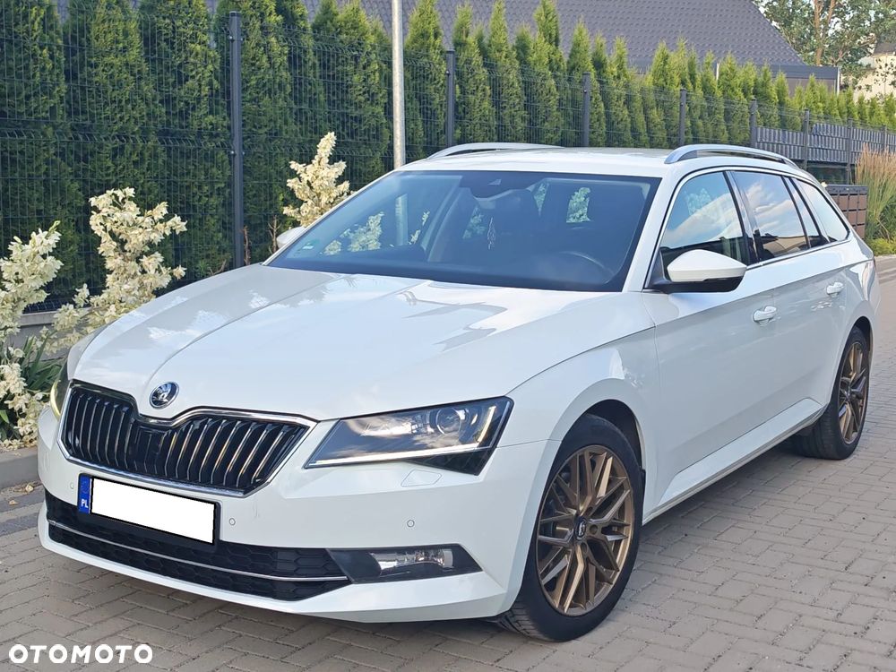 Skoda Superb 2.0 TDI 4x4 DSG Style - 37