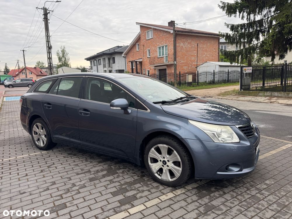 Toyota Avensis - 3