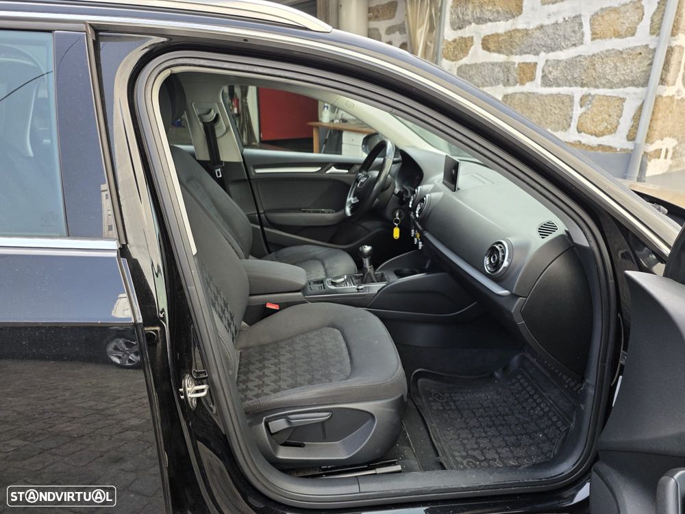 Audi A3 Sportback 1.6 TDI (clean diesel) S line Sport Pack - 23