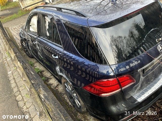 Mercedes-Benz GLE 350 d 4Matic 9G-TRONIC Exclusive - 4