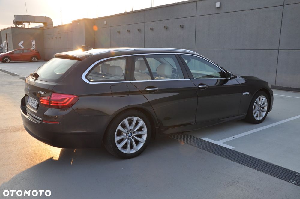 BMW Seria 5 520i Modern Line - 14