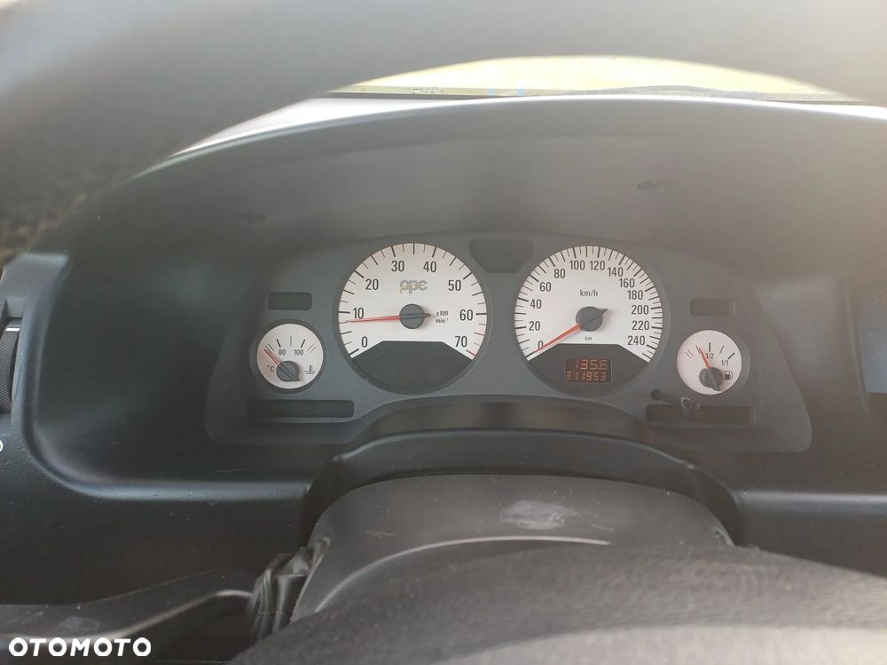 Opel Zafira - 3