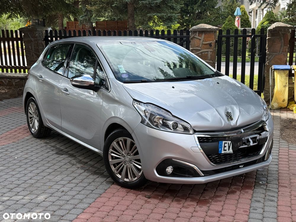 Peugeot 208 1.2 PureTech Allure - 1