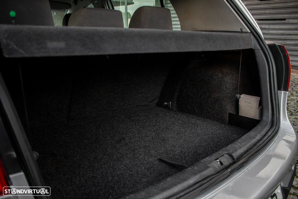 VW Golf 1.6 FSi Confortline - 35