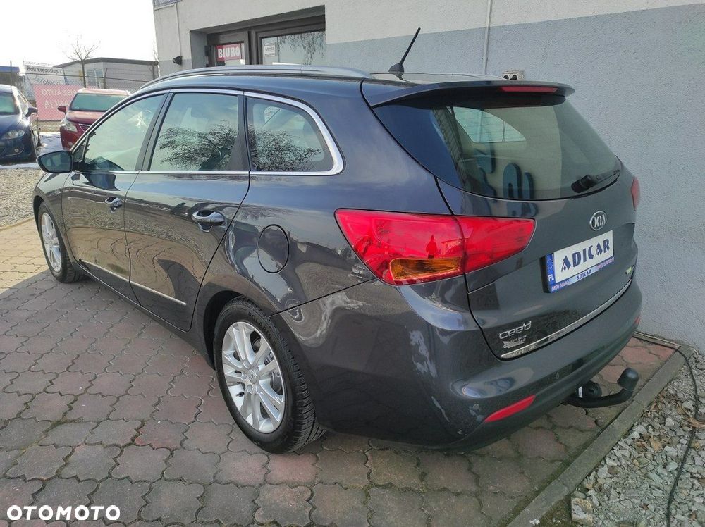 Kia Ceed - 4