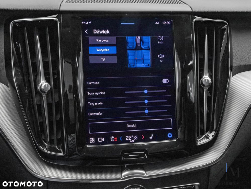 Volvo XC 60 B4 D AWD Plus Dark - 27