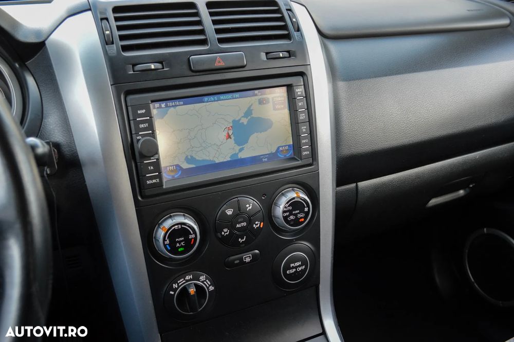 Suzuki Grand Vitara 1.9 DDiS Comfort DPF - 7