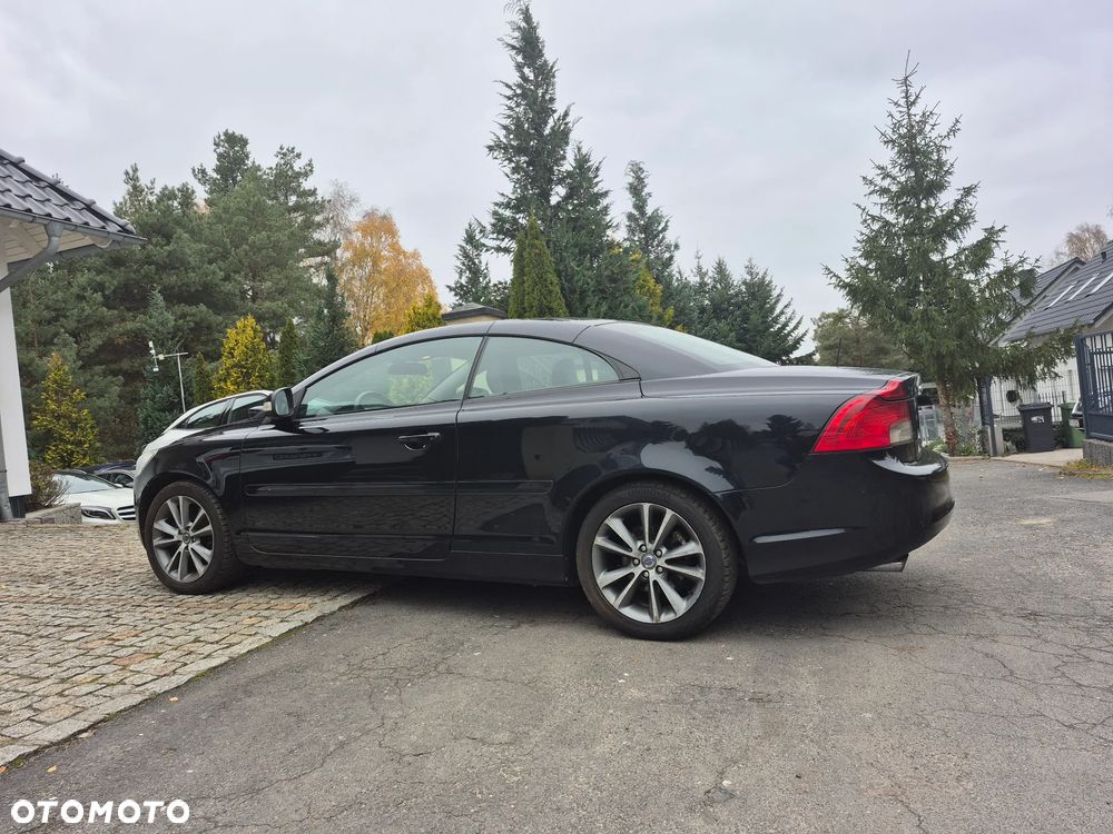 Volvo C70 D3 Momentum - 24