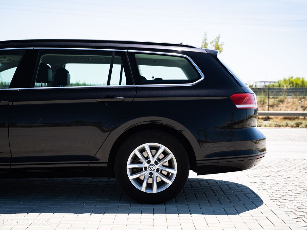VW Passat Variant 2.0 TDI Confortline DSG - 23