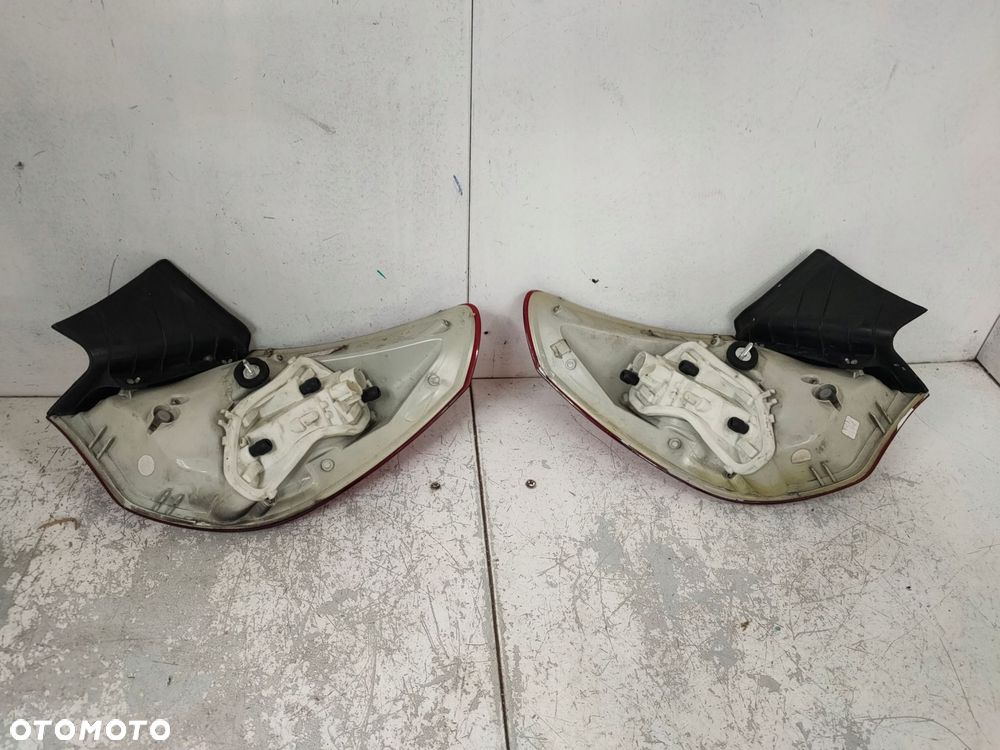 lampa prawa + lewa tył astra 4 j 5d hb jasna komplet - 10