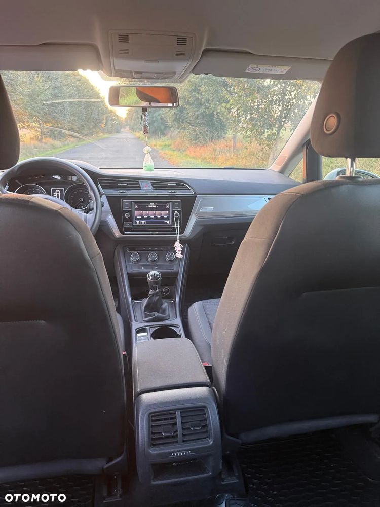 Volkswagen Touran 1.2 TSI BMT Comfortline - 10