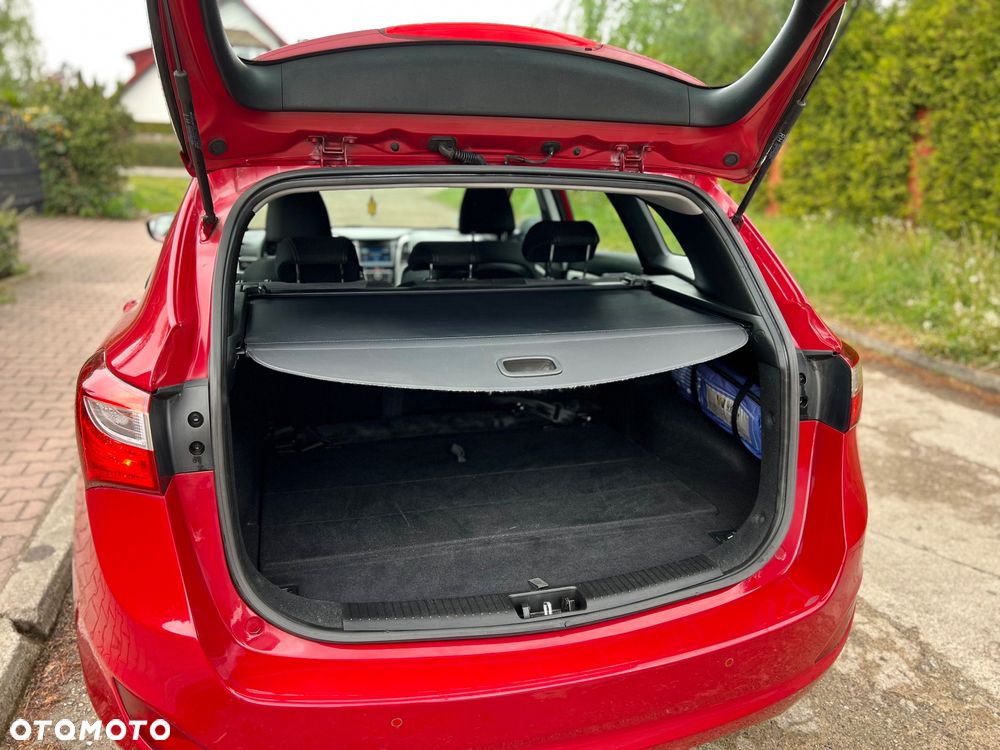 Hyundai i30 i30cw 1.4 Intro Edition - 16