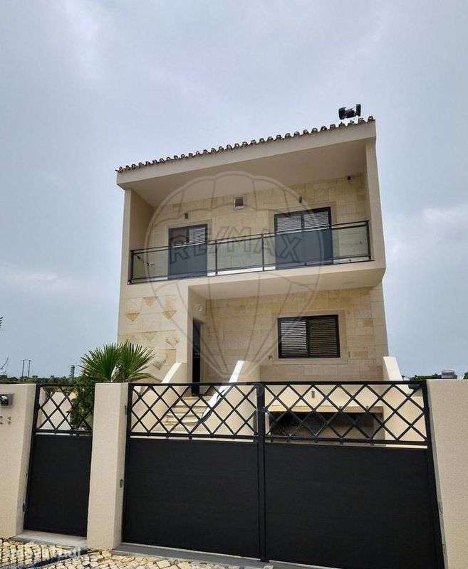 Moradia T3 para venda - Grande imagem: 2/5