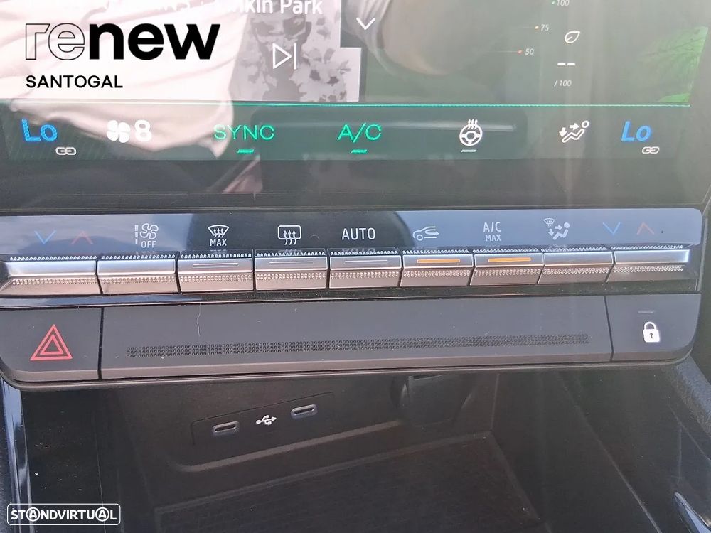 Renault Austral 1.2 E-Tech Iconic Espirit - 19