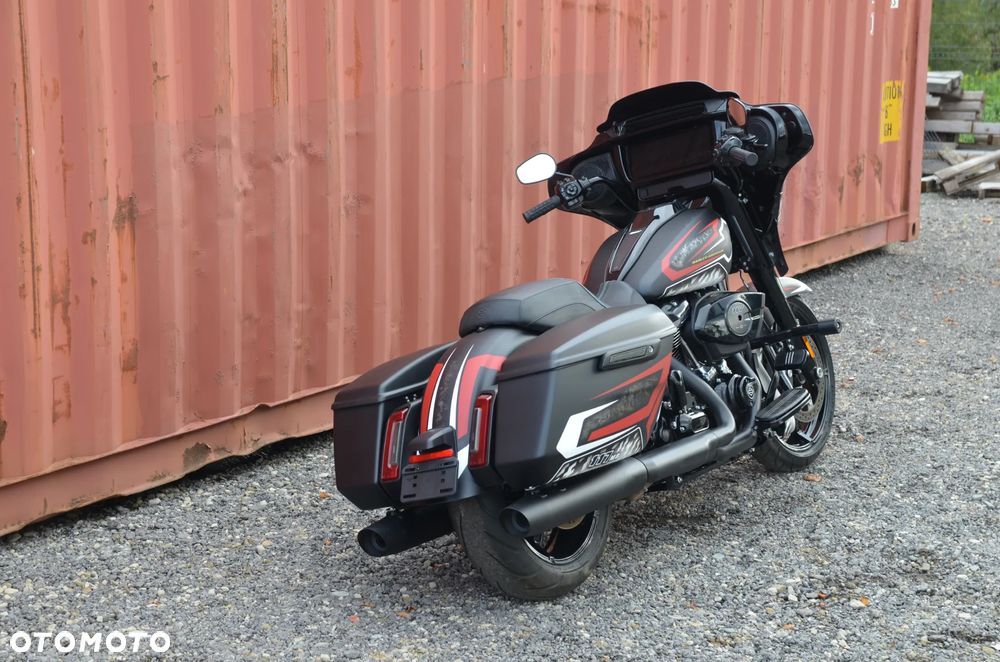 Harley-Davidson Touring Street Glide - 6
