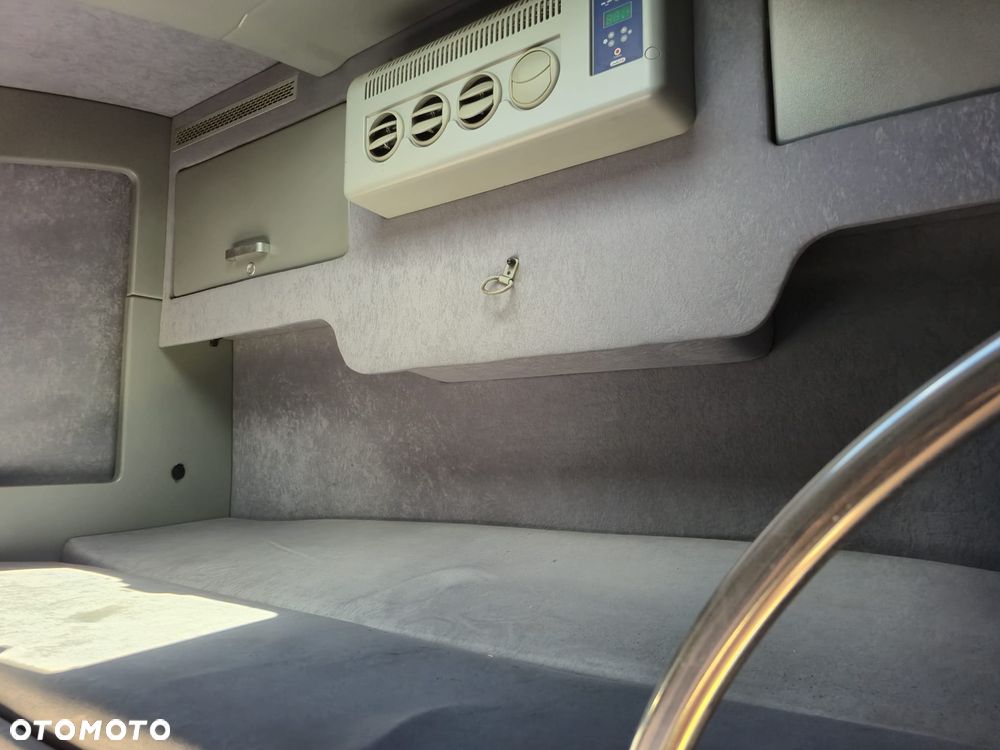 Mercedes-Benz atego - 18