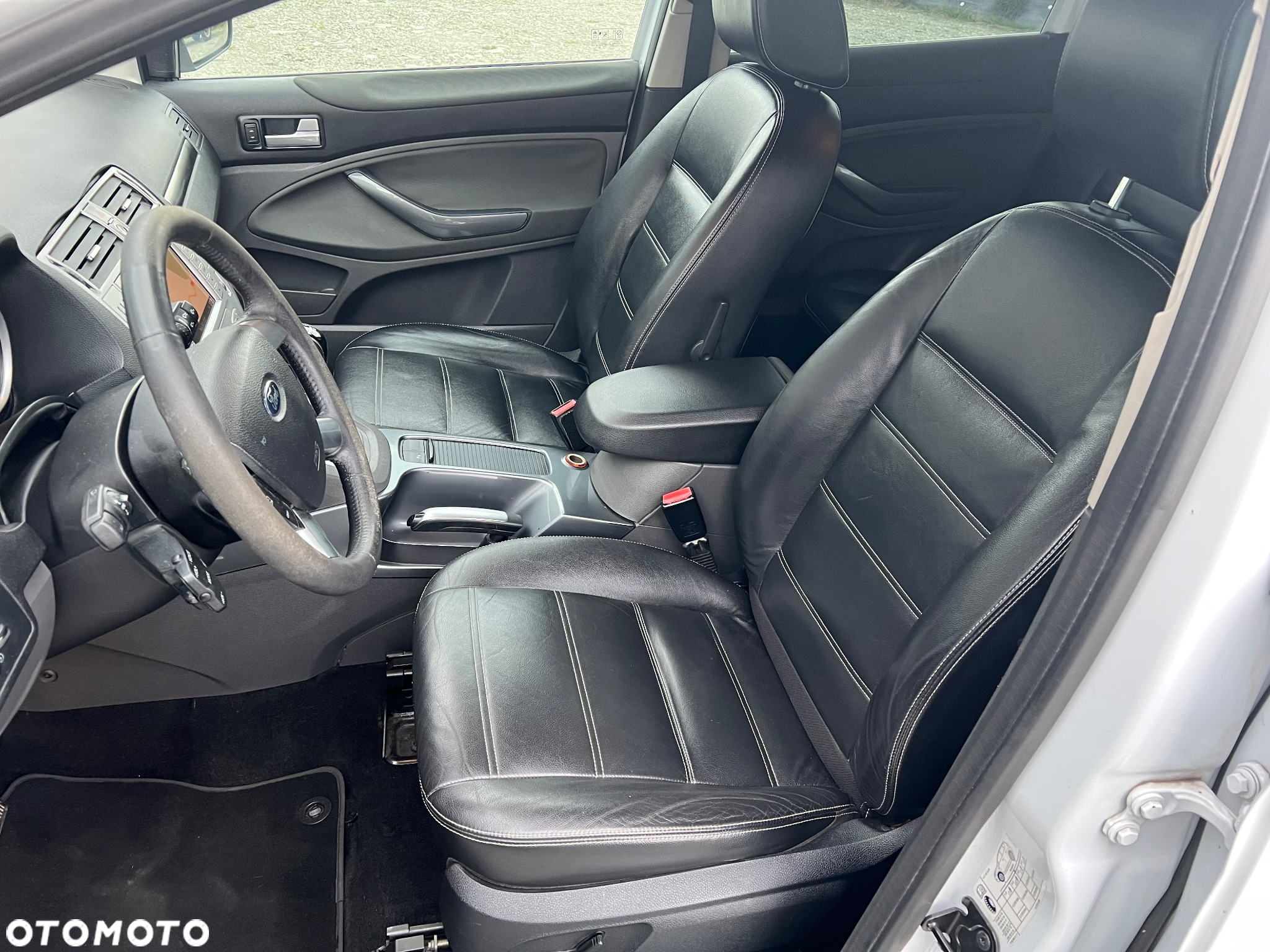 Ford Kuga 2.0 TDCi 4x4 Titanium - 23