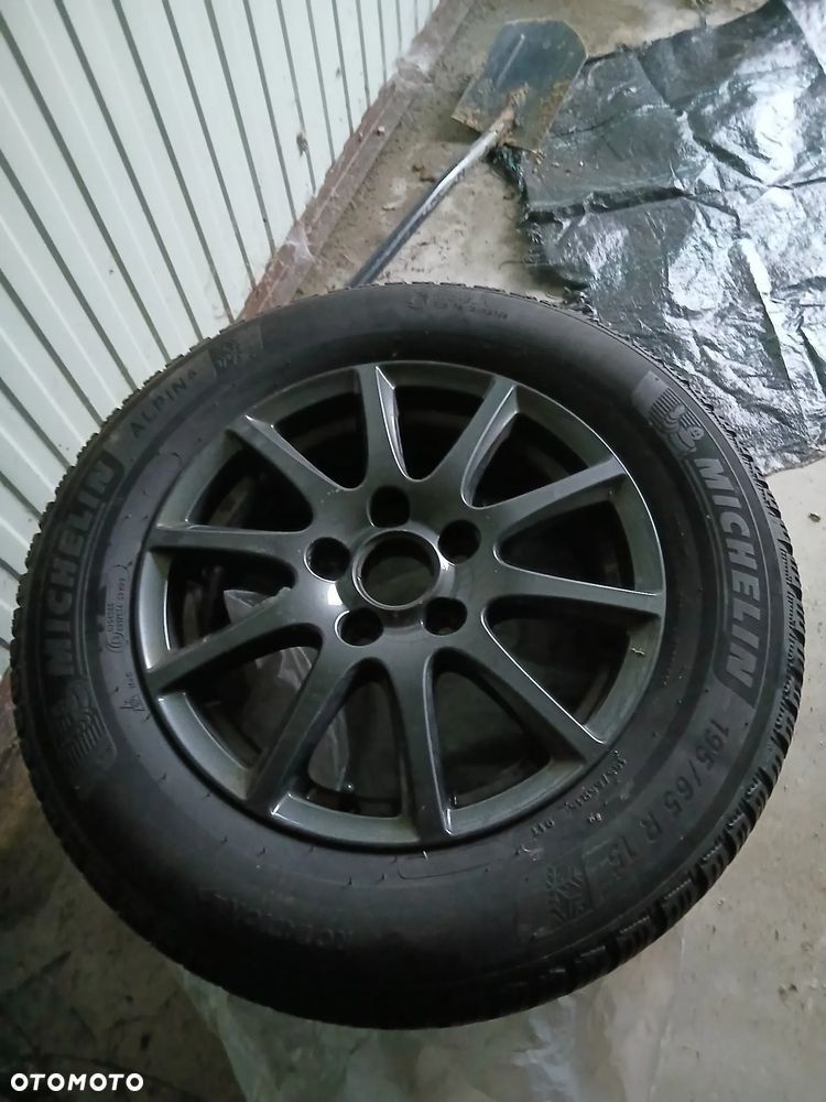 Volkswagen Golf 1.6 TDI BMT Comfortline - 15