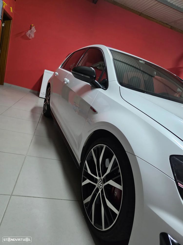 VW Golf 2.0 GTi DSG Edition 30 - 40