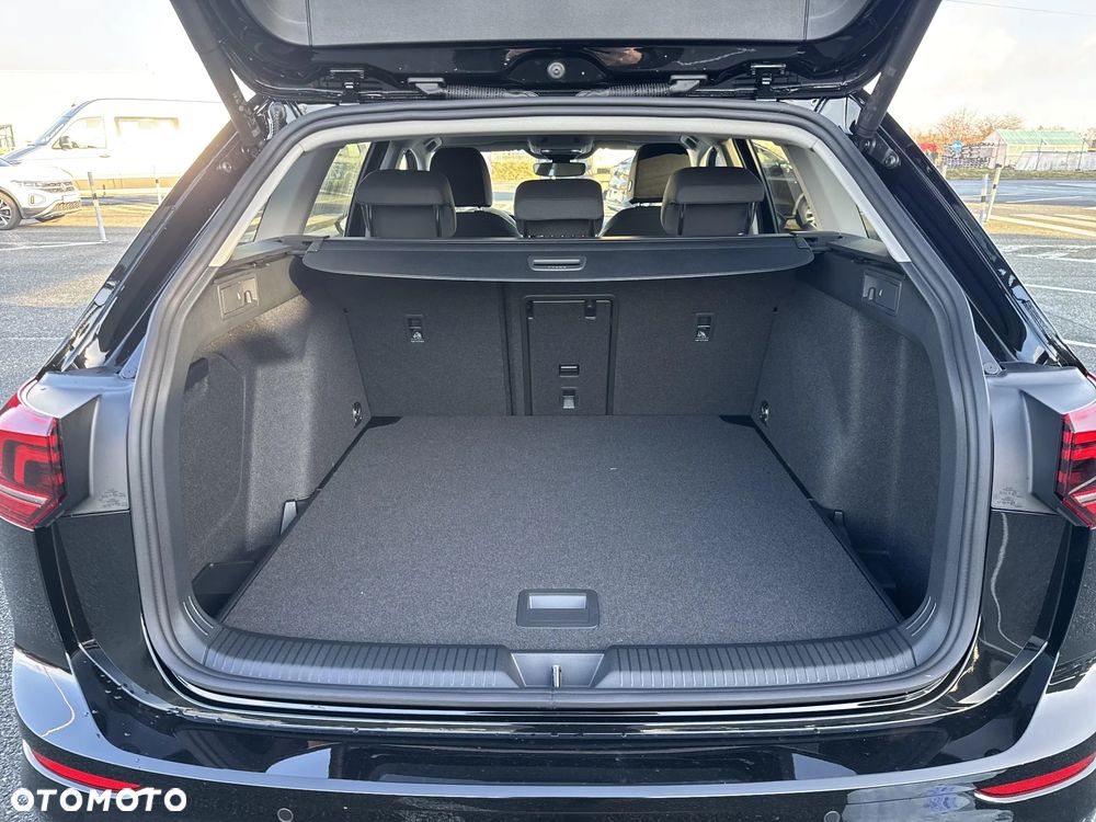 Volkswagen Golf Variant - 28