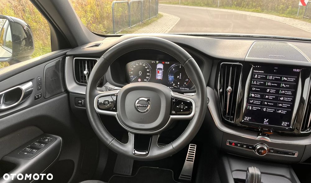 Volvo XC 60 B4 D AWD R-Design - 25